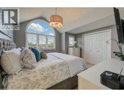 35 HAWKINS Drive - 7