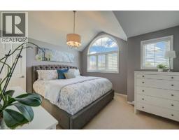 35 HAWKINS Drive - 8