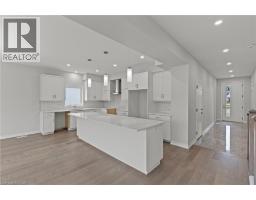 150 HODGKINS Avenue - 7