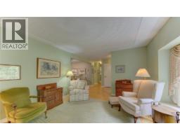 98 LONGWOOD Drive - 10