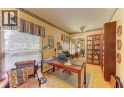 98 LONGWOOD Drive - 13