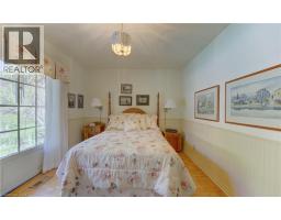 98 LONGWOOD Drive - 15