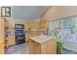 98 LONGWOOD Drive - 20