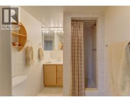 98 LONGWOOD Drive - 38