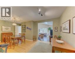 98 LONGWOOD Drive - 6