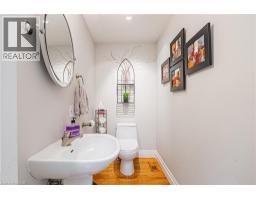 7 COLONIAL Crescent - 11
