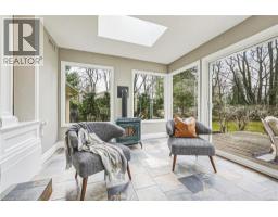 7 COLONIAL Crescent - 24