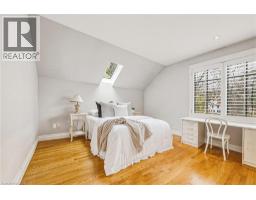 7 COLONIAL Crescent - 32
