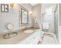 7 COLONIAL Crescent - 33