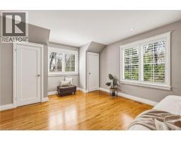 7 COLONIAL Crescent - 37