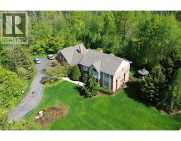 712 ROBSON Road - 3