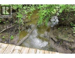 712 ROBSON Road - 39