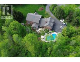 712 ROBSON Road - 45