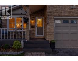 2348 MALCOLM Crescent - 3