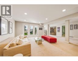 2 ANSLOW Court - 36