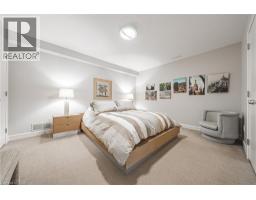 2 ANSLOW Court - 42
