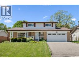 15 CLOVERDALE Crescent - 1