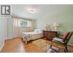 15 CLOVERDALE Crescent - 19