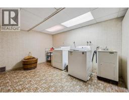 15 CLOVERDALE Crescent - 31