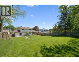 15 CLOVERDALE Crescent - 37