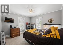 61 MEMORIAL Avenue - 31