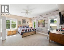 61 MEMORIAL Avenue - 34