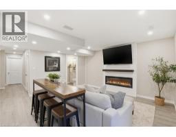 28 ISAAC Street - 32