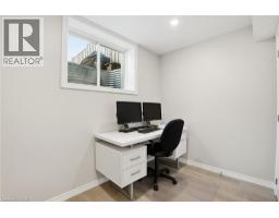 28 ISAAC Street - 33