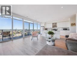 15 GLEBE Street UnitNo. 902 - 4