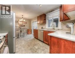 382 CYRUS Street - 12