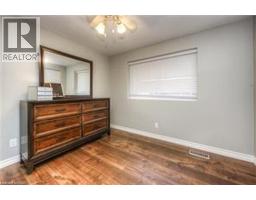 382 CYRUS Street - 16