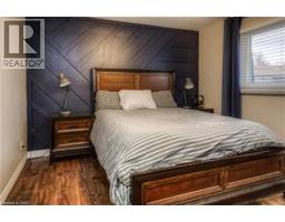 382 CYRUS Street - 22