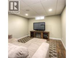 382 CYRUS Street - 27