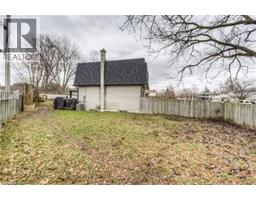 382 CYRUS Street - 34