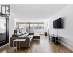 65 WESTMOUNT Road N UnitNo. 402 - 10