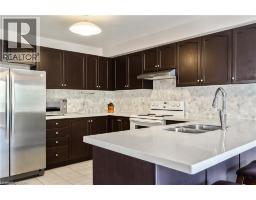 106 MOORE Crescent - 14