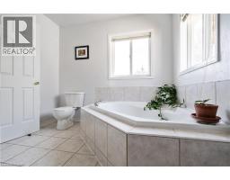 106 MOORE Crescent - 29