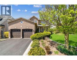 106 MOORE Crescent - 3
