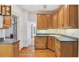 3 ANCASTER Street E - 12