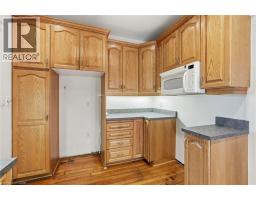 3 ANCASTER Street E - 13