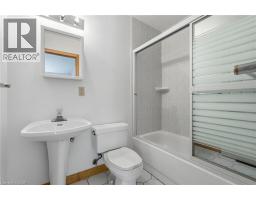 3 ANCASTER Street E - 23