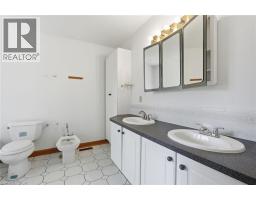 3 ANCASTER Street E - 30