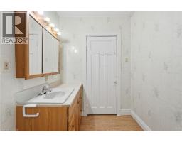 3 ANCASTER Street E - 35
