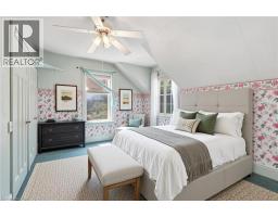 3 ANCASTER Street E - 38