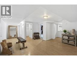 3 ANCASTER Street E - 40
