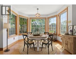 3 ANCASTER Street E - 8
