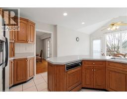 36 BUCKINGHAM Drive - 10