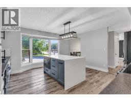 561 17TH Avenue - 15