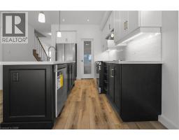 26 BEACHWALK Crescent - 16