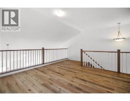 26 BEACHWALK Crescent - 31